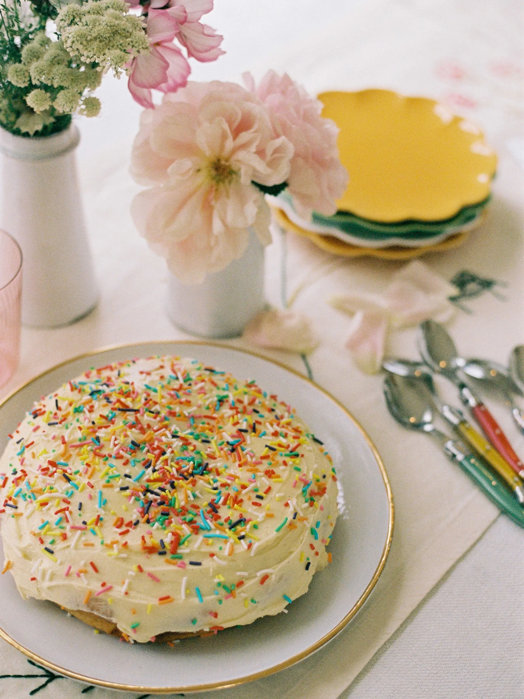 Double Vanilla Sprinkle Cake Kit