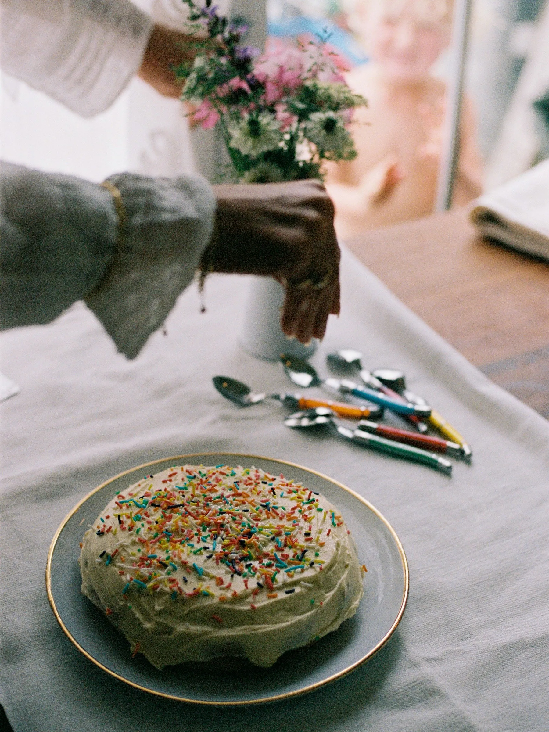 Double Vanilla Sprinkle Cake Kit