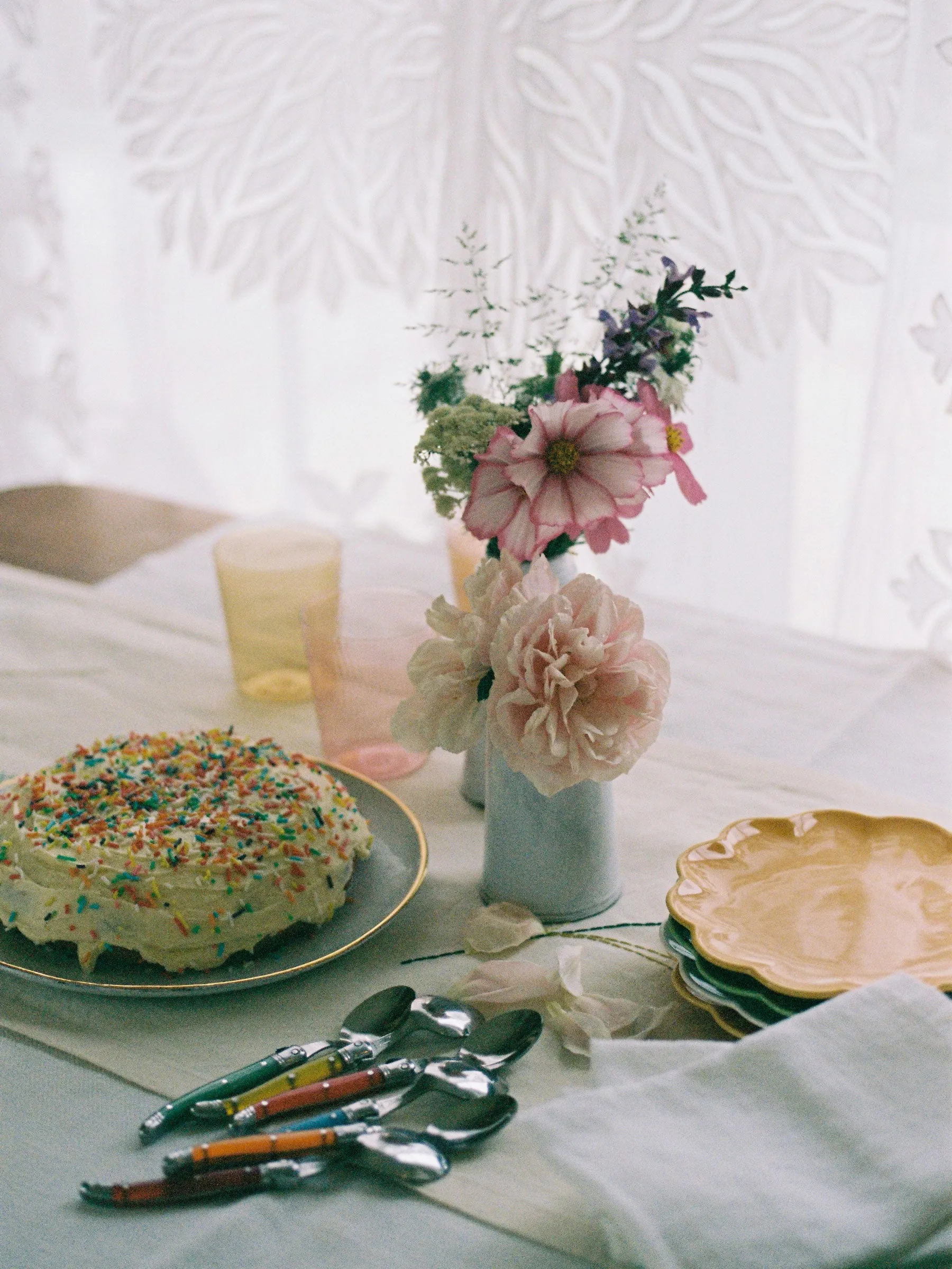 Double Vanilla Sprinkle Cake Kit